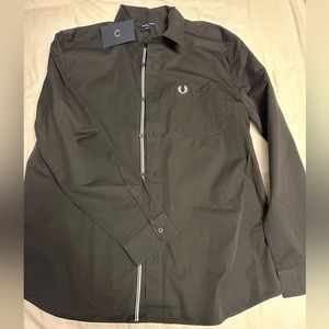 Fred Perry shirt in black. Size xl